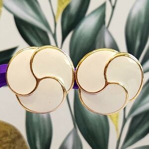 Vintage White Enamel Gold Tone Clip On Earrings | Retro Mod Statement